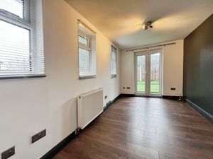 Family Room- click for photo gallery